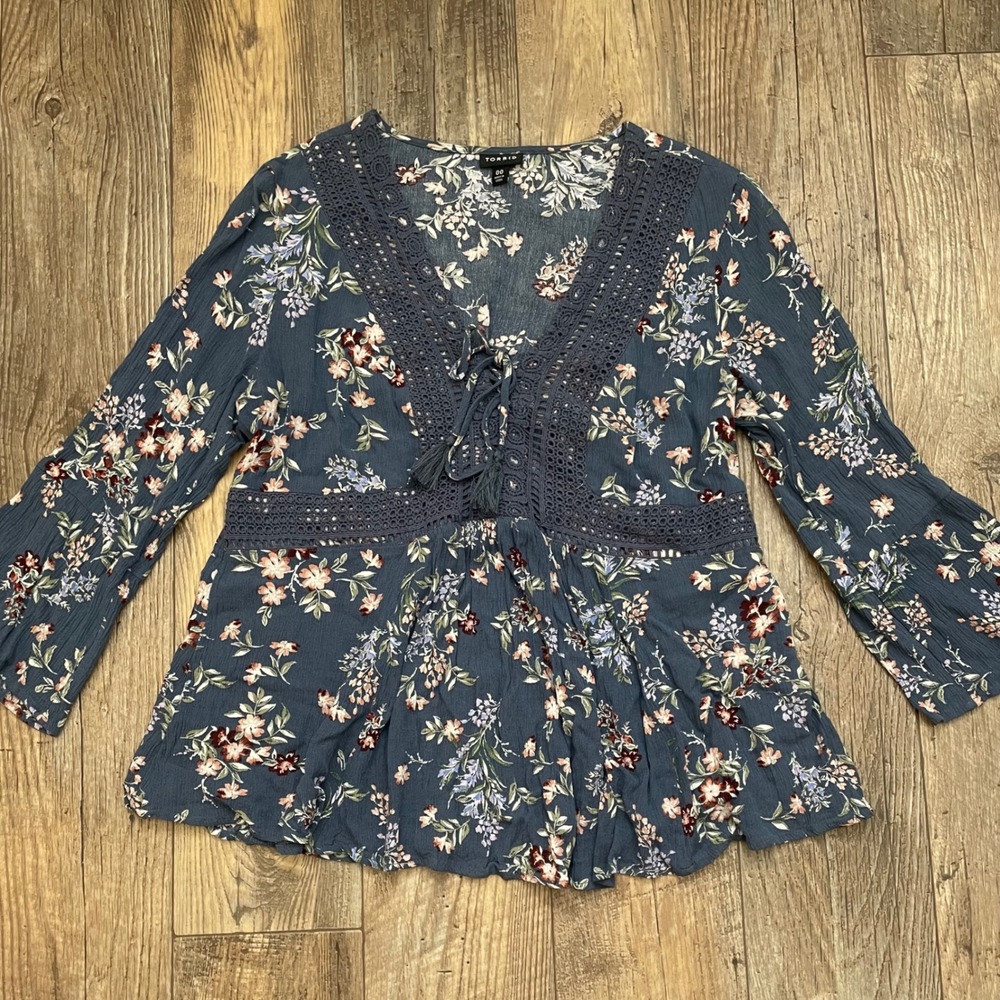 Torrid Blue Floral Lace-Up Tassel Crochet Trim Babydoll Blouse Top 00 14362678